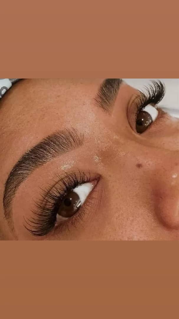 Faux cils